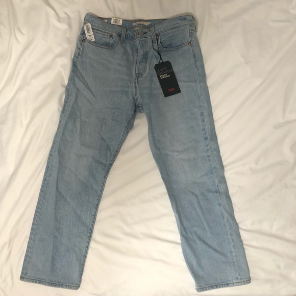 Levi’s Wedgie Jeans - Light Wash - Picture 2 of 3